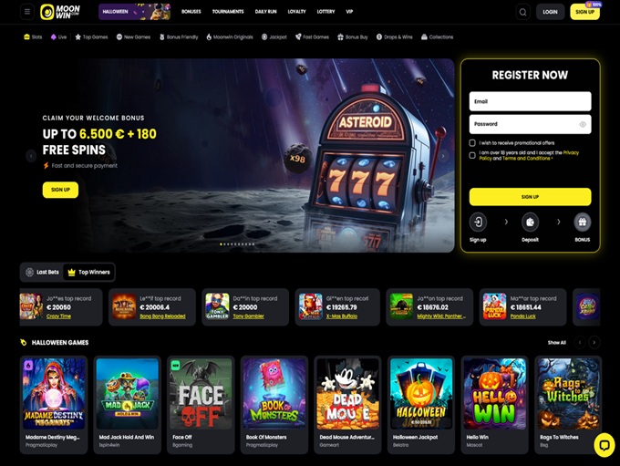 MoonWin Casino lobby